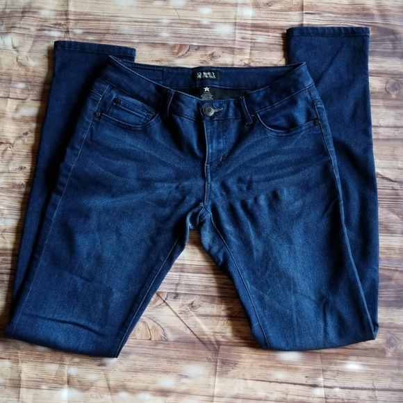 Celebrity Pink Jeans - Picture 3 of 6